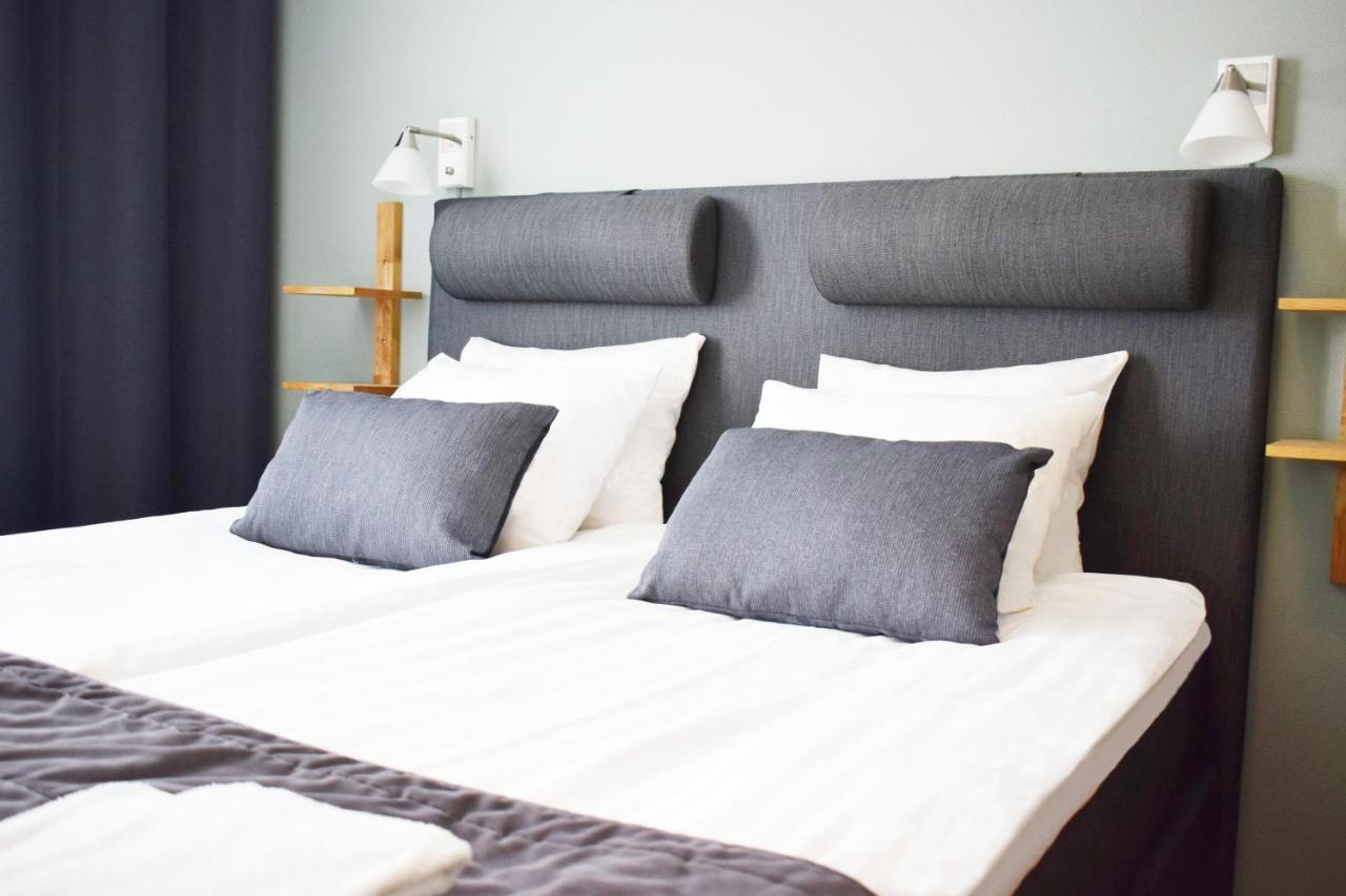 Hotell Gaestis Tierp Bagian luar foto