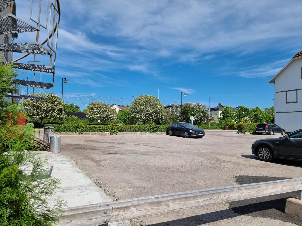 Hotell Gaestis Tierp Bagian luar foto